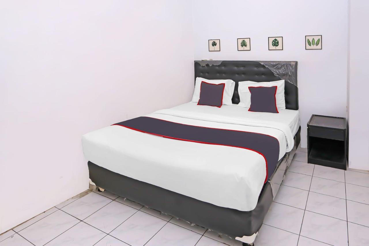 Collection O 92739 Hotel Pintu Besar จาการ์ตา ภายนอก รูปภาพ