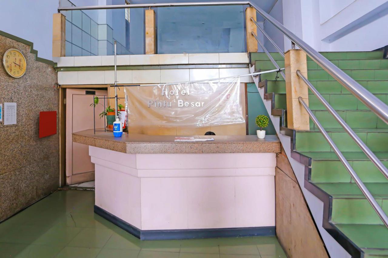 Collection O 92739 Hotel Pintu Besar จาการ์ตา ภายนอก รูปภาพ