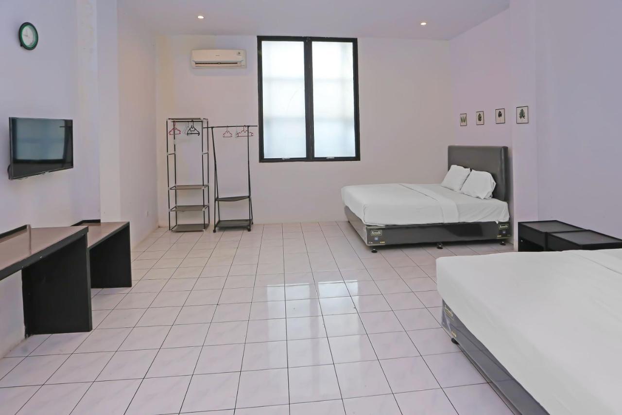 Collection O 92739 Hotel Pintu Besar จาการ์ตา ภายนอก รูปภาพ