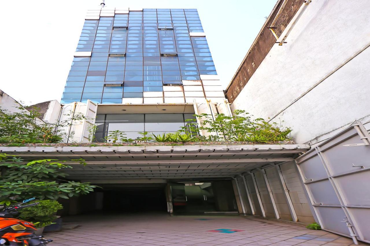Collection O 92739 Hotel Pintu Besar จาการ์ตา ภายนอก รูปภาพ