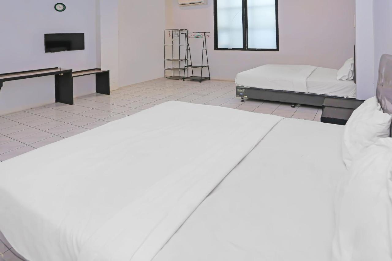Collection O 92739 Hotel Pintu Besar จาการ์ตา ภายนอก รูปภาพ